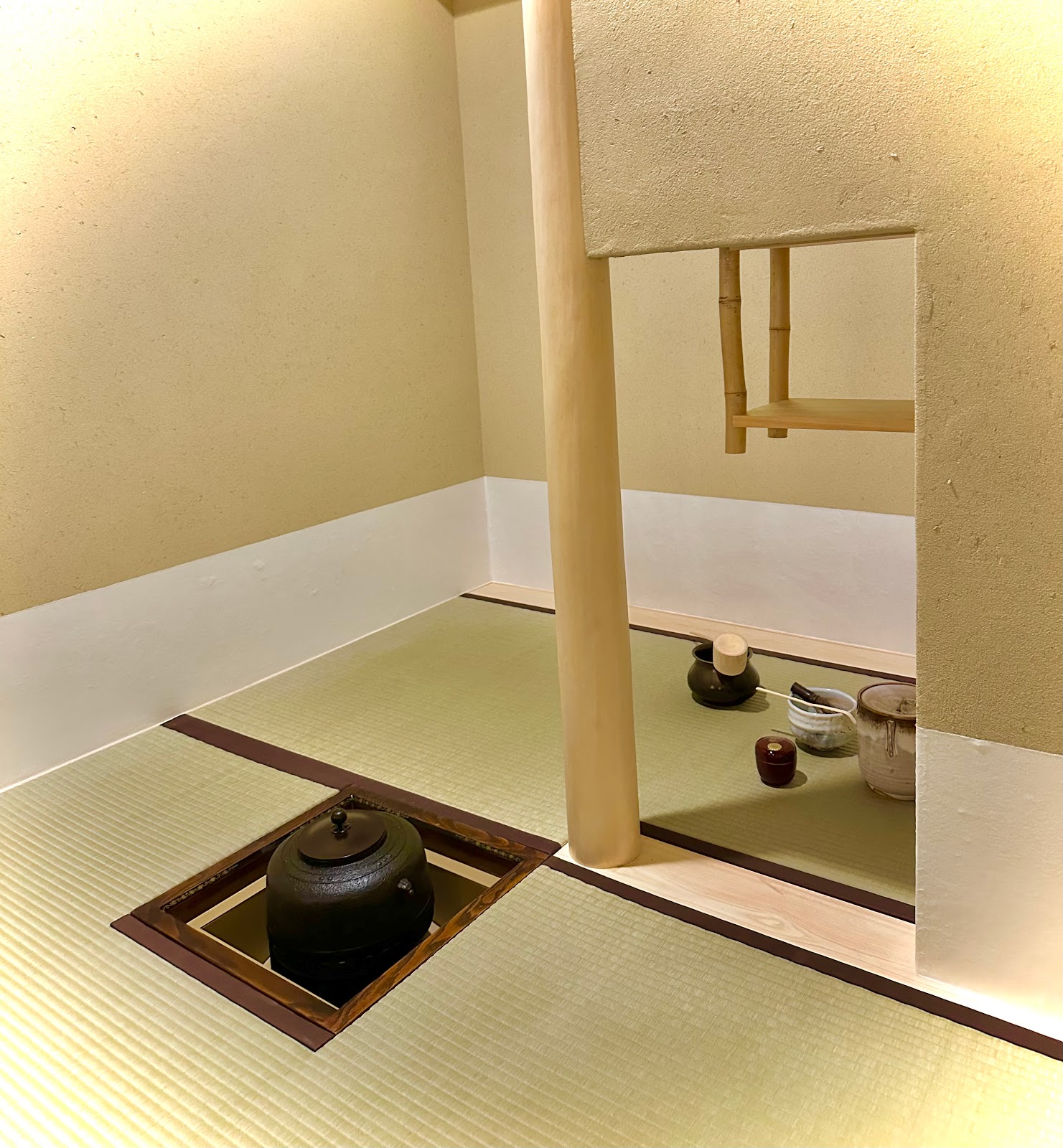 Uguisu-An, 鶯庵 Tea ceremony Experience and Japanese souvenir shop thumbnail 17