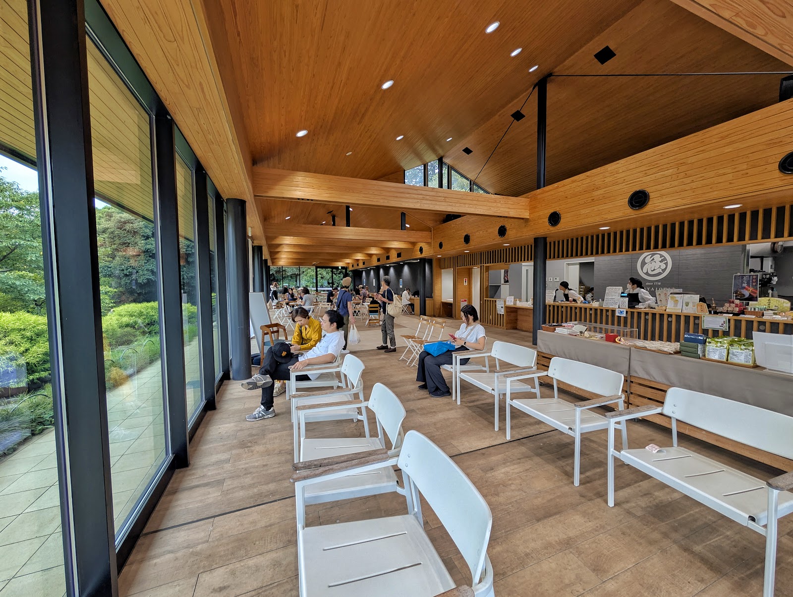 SASAYAIORI+ Shinjuku Gyoen National Garden thumbnail 6