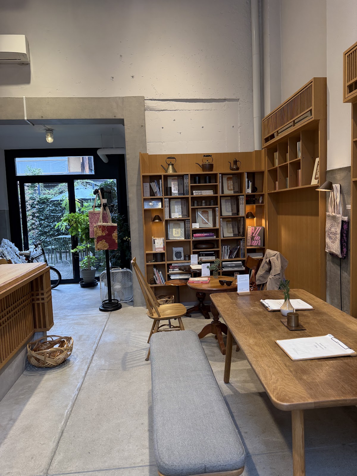 Kaikado Café（旧内濱架線詰所） thumbnail 2